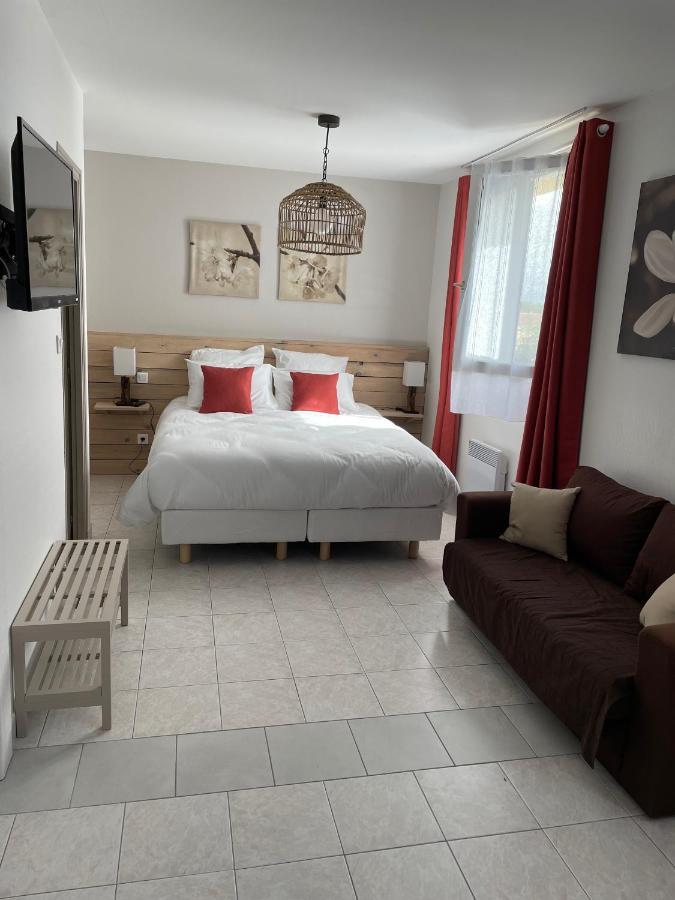 Les Trois Cedres Hotel Saint-Ouen-d'Aunis Room photo